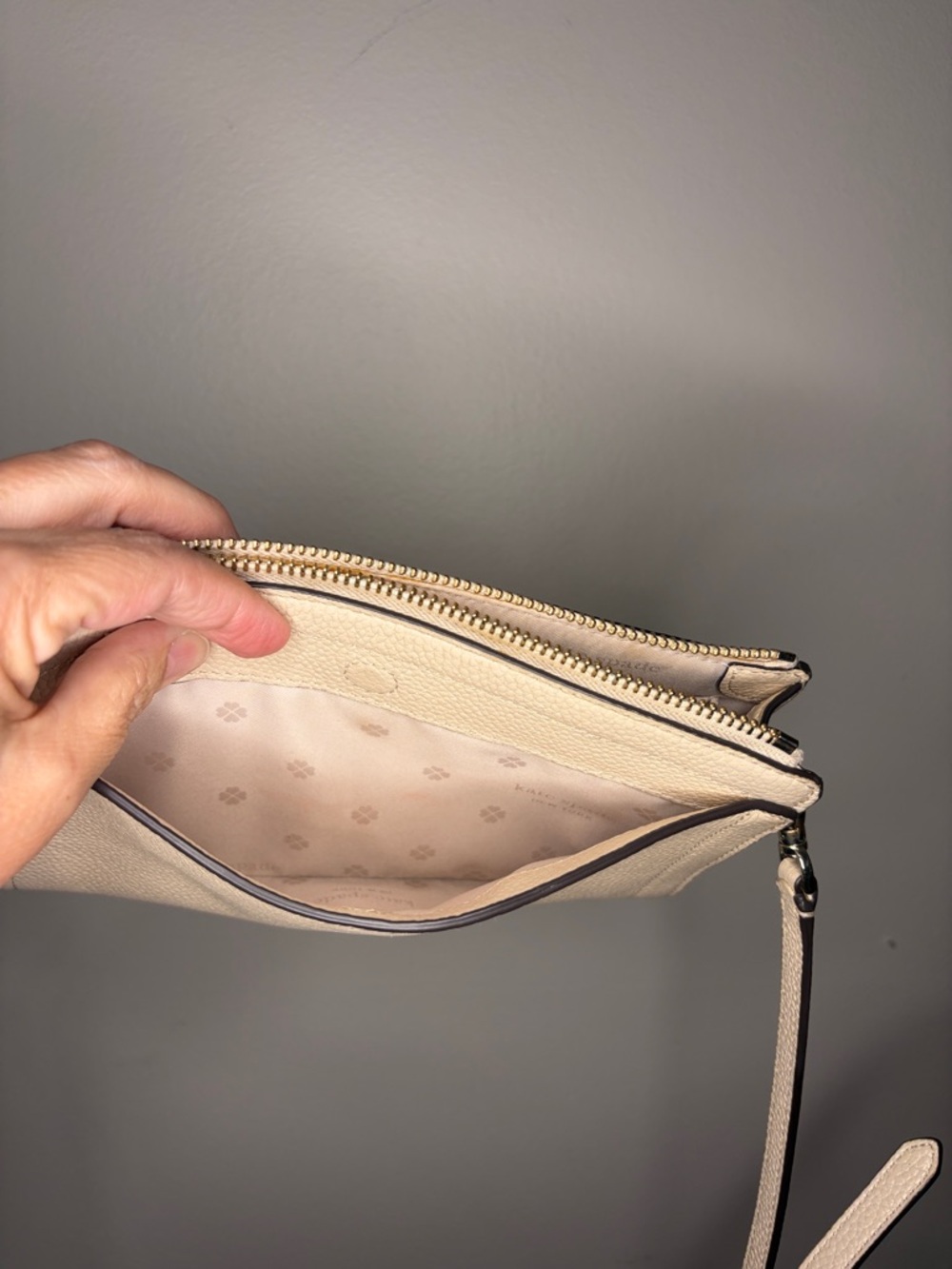 Kate Spade Cream Pebble Leather Crossbody Bag with Gold Hardware - Picture 7 of 7